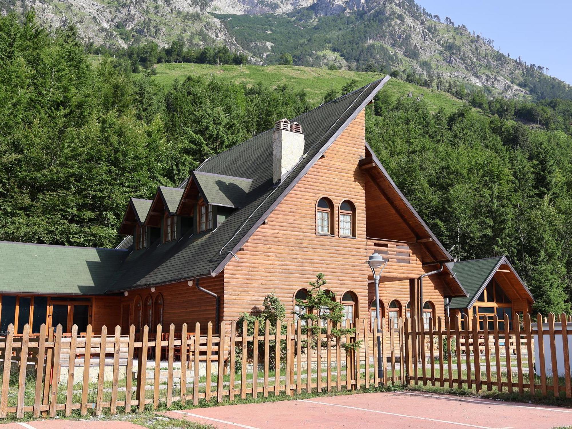 Mik Hotel Valbona 外观 照片