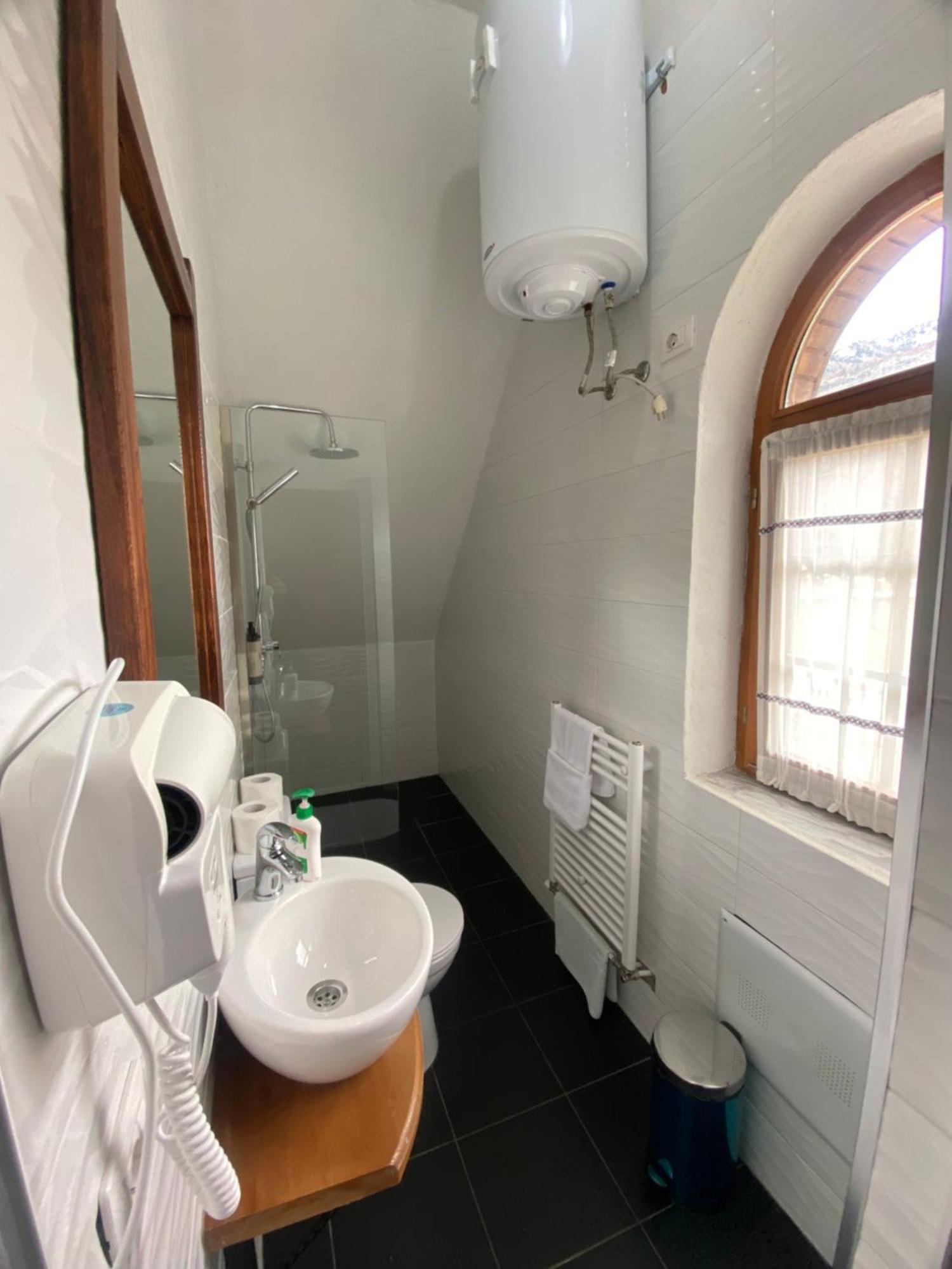 Mik Hotel Valbona 外观 照片