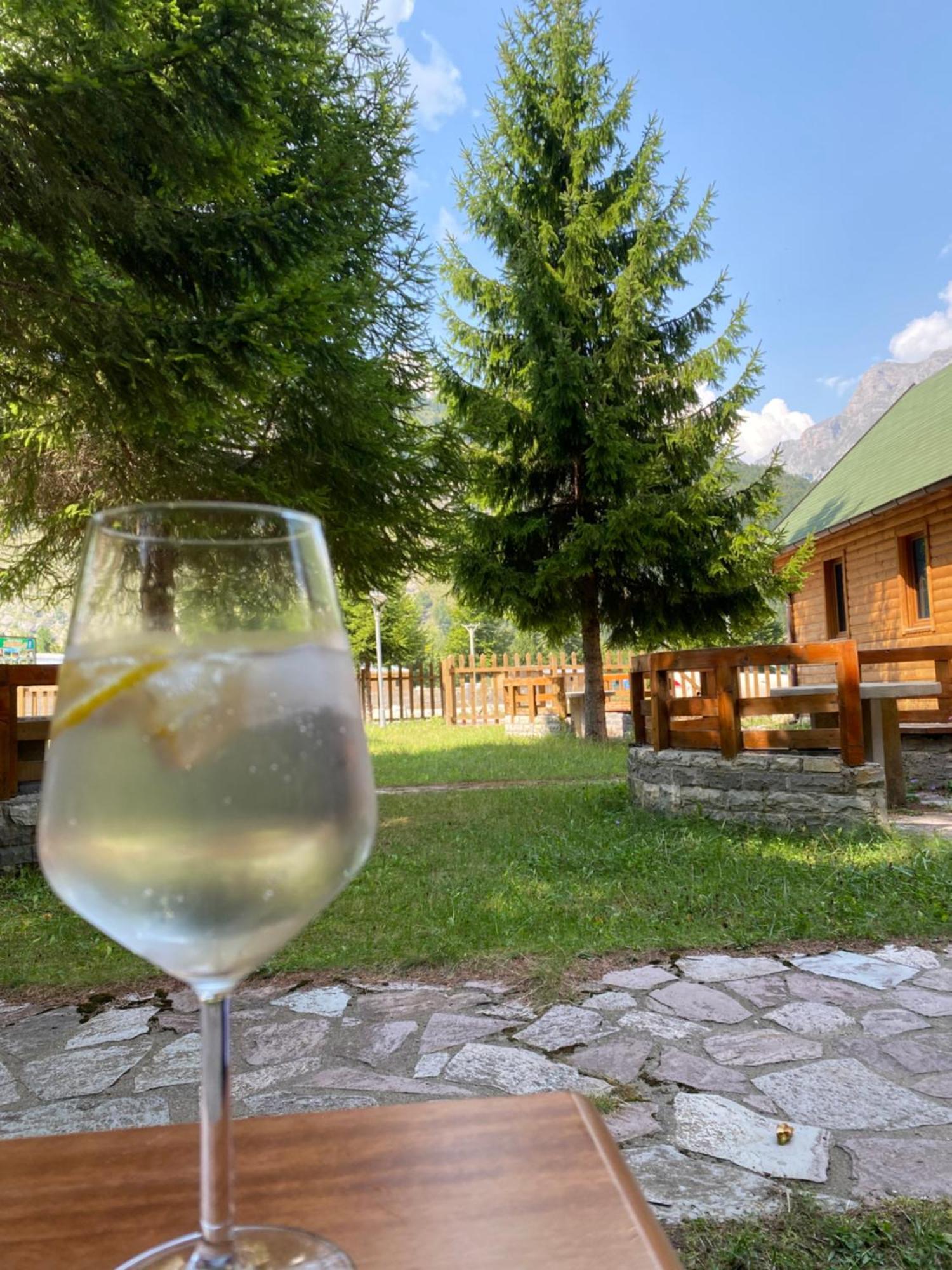 Mik Hotel Valbona 外观 照片